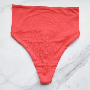 NWT SOMA VANISHING TUMMY RETRO THONG PANTY IN RED VAMP SIZE SMALL
